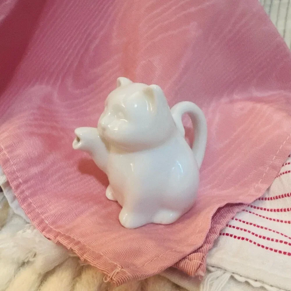 Vintage Ceramic Cat Creamer Pitcher